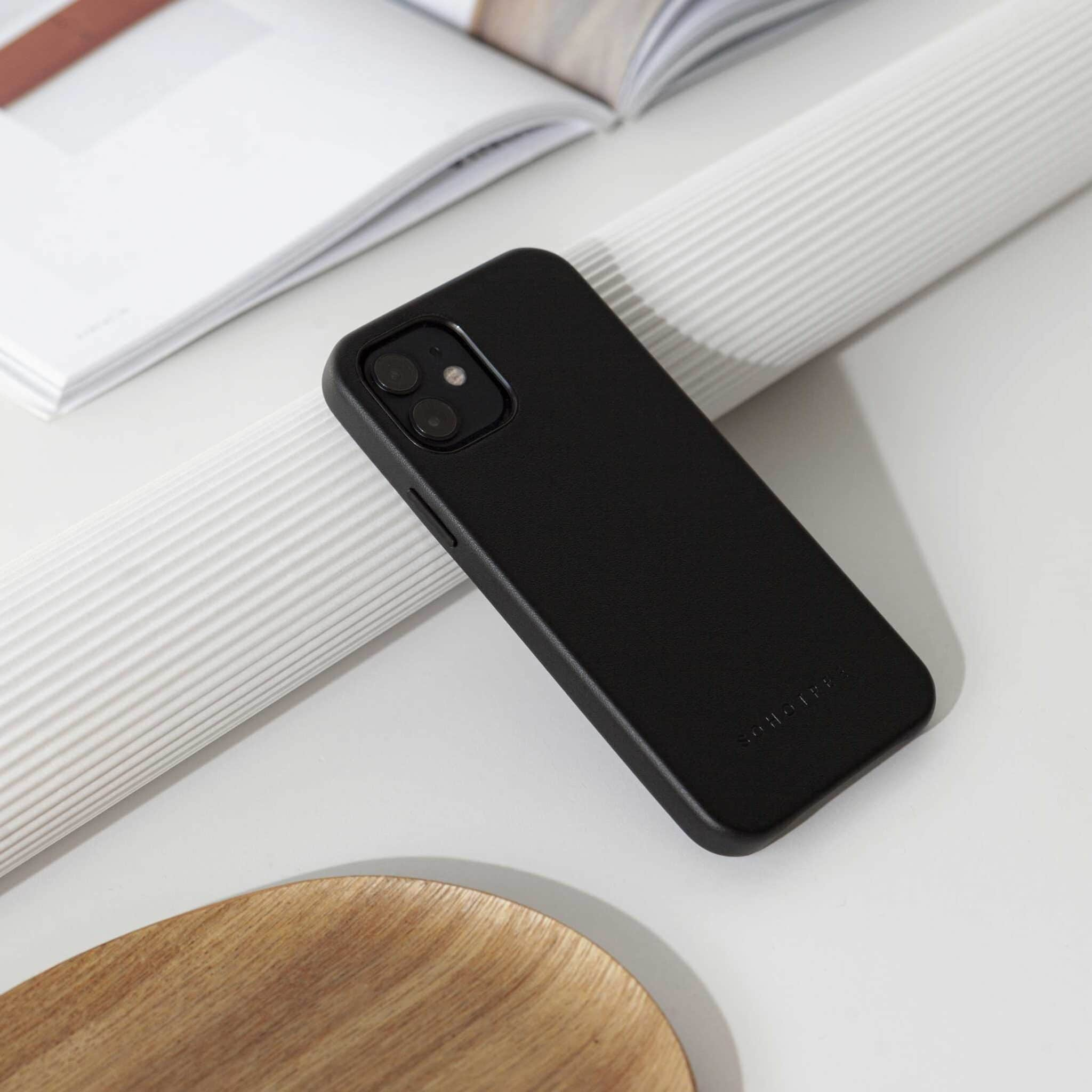 iPhone 13 Pro Max Fuji Schutzhülle aus Veganem Apfelleder - Black (Schwarz)