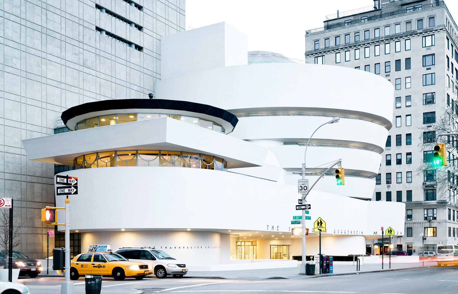 Solomon R. Guggenheim Museum by Horst & Daniel Zielske - Limited Edition. Edition of: 150. Signed.