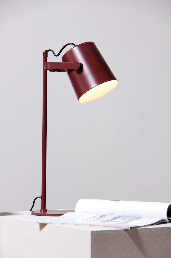 Barnsley bordlampe Brunfarget metall med ledning og bryter