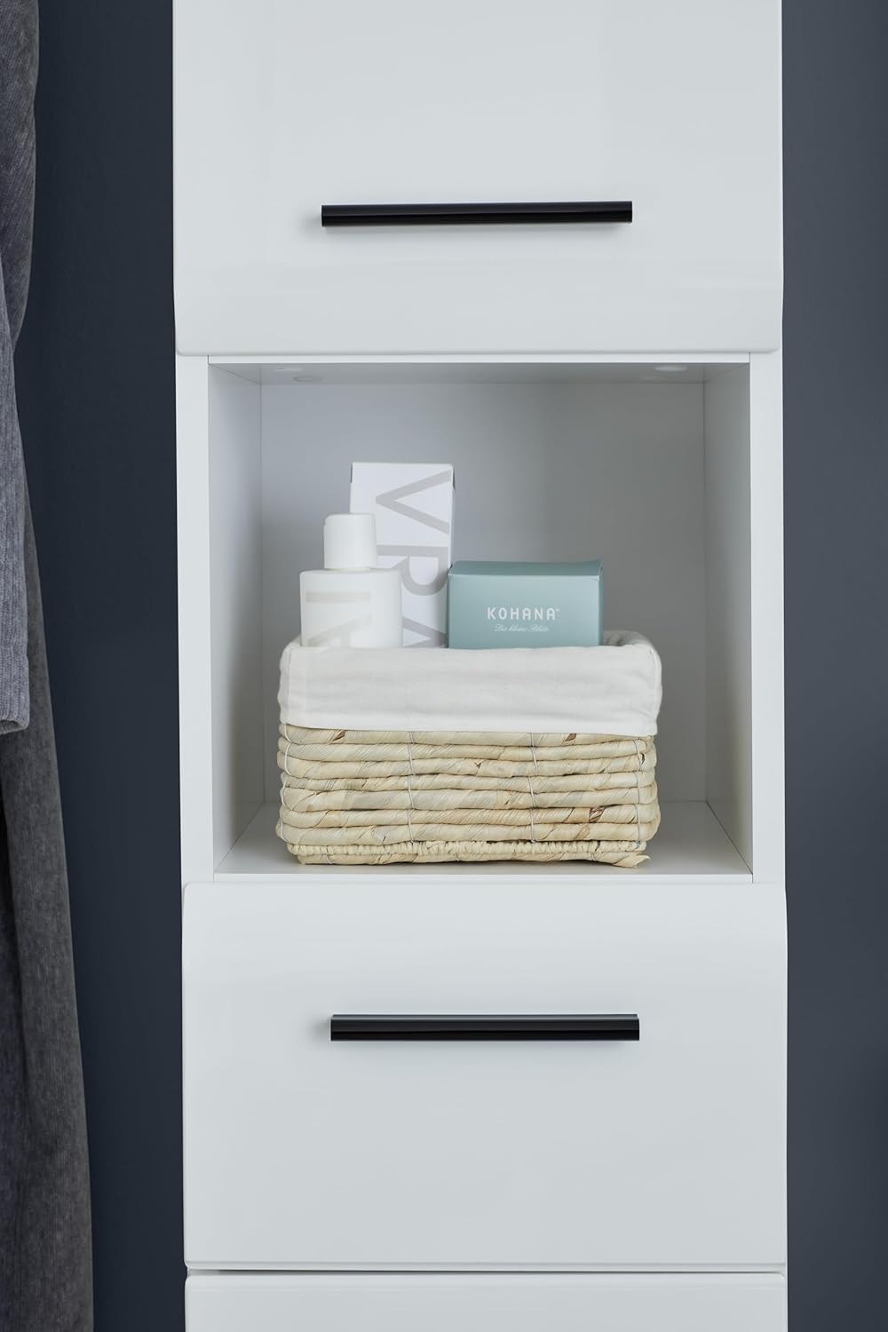 trendteam smart living - Skin - Hochschrank - Weiß/Weiß Hochglanz - 5 Fächer, eine Ablage und eine Schublade - (BxHxT) 30 x 182 x 31 cm - 2 verstellbare Einlegeböden - Kratzfest