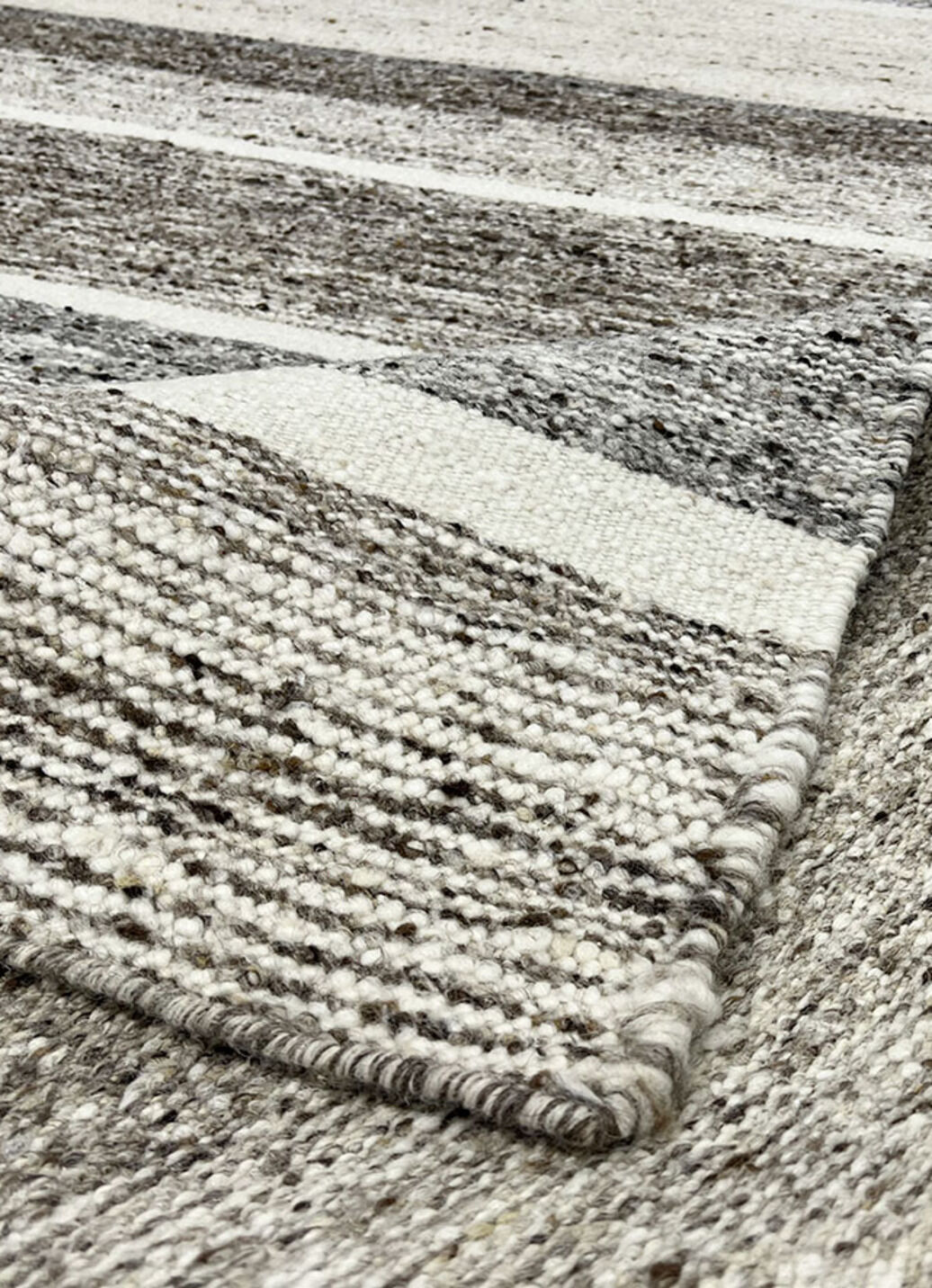 Brücken und Teppiche aus natürlichen Materialien