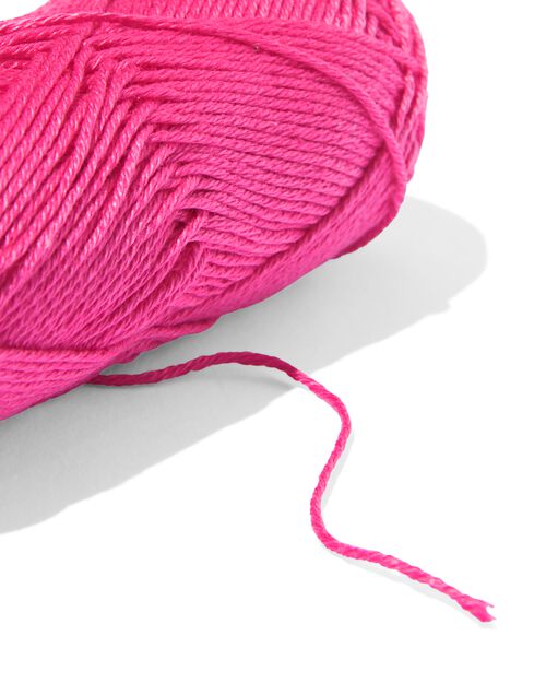 fil de coton rose 50g 105m