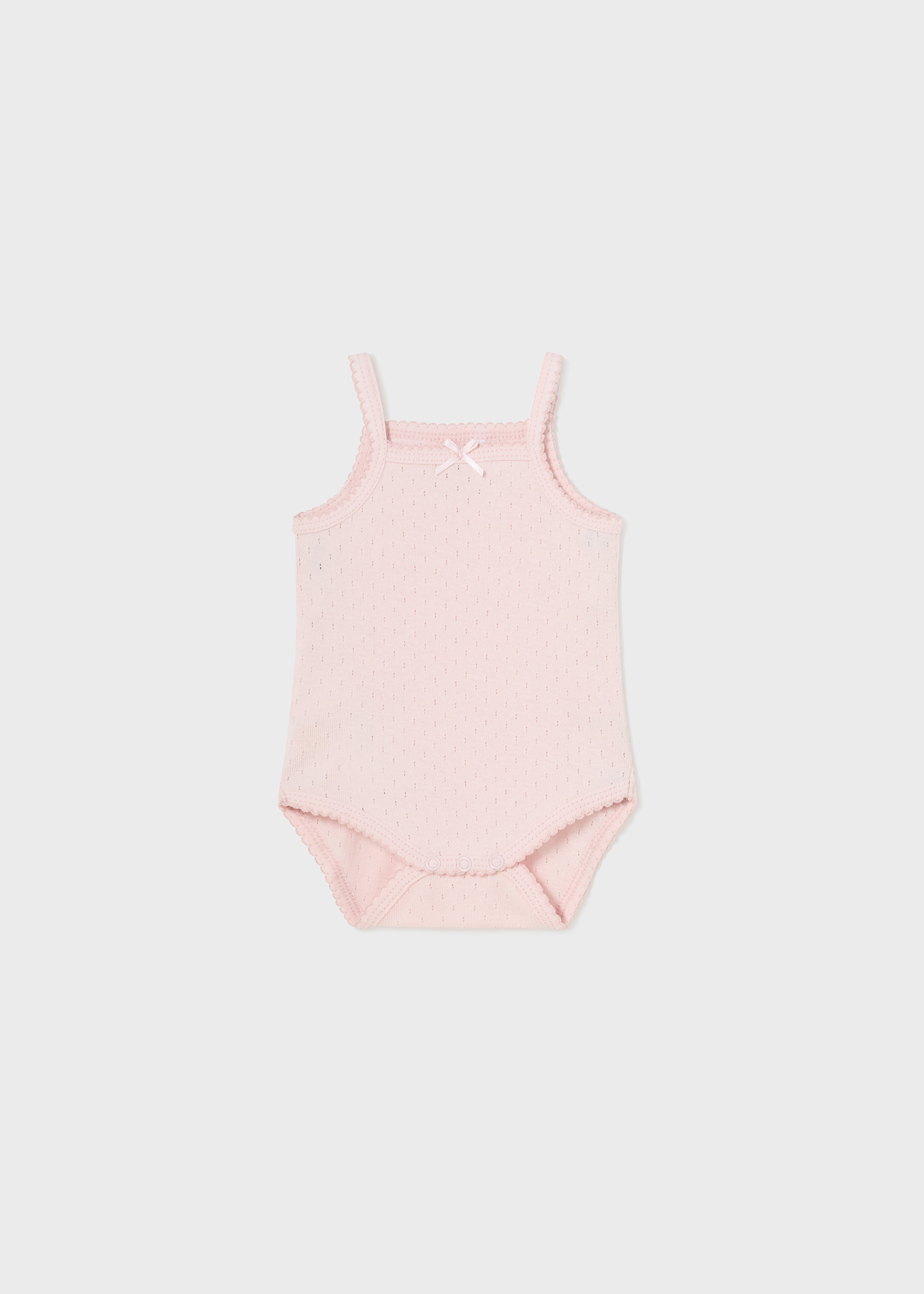 Body de algodão Better Cotton para recém-nascido com alças e detalhes vazados, cor cru.