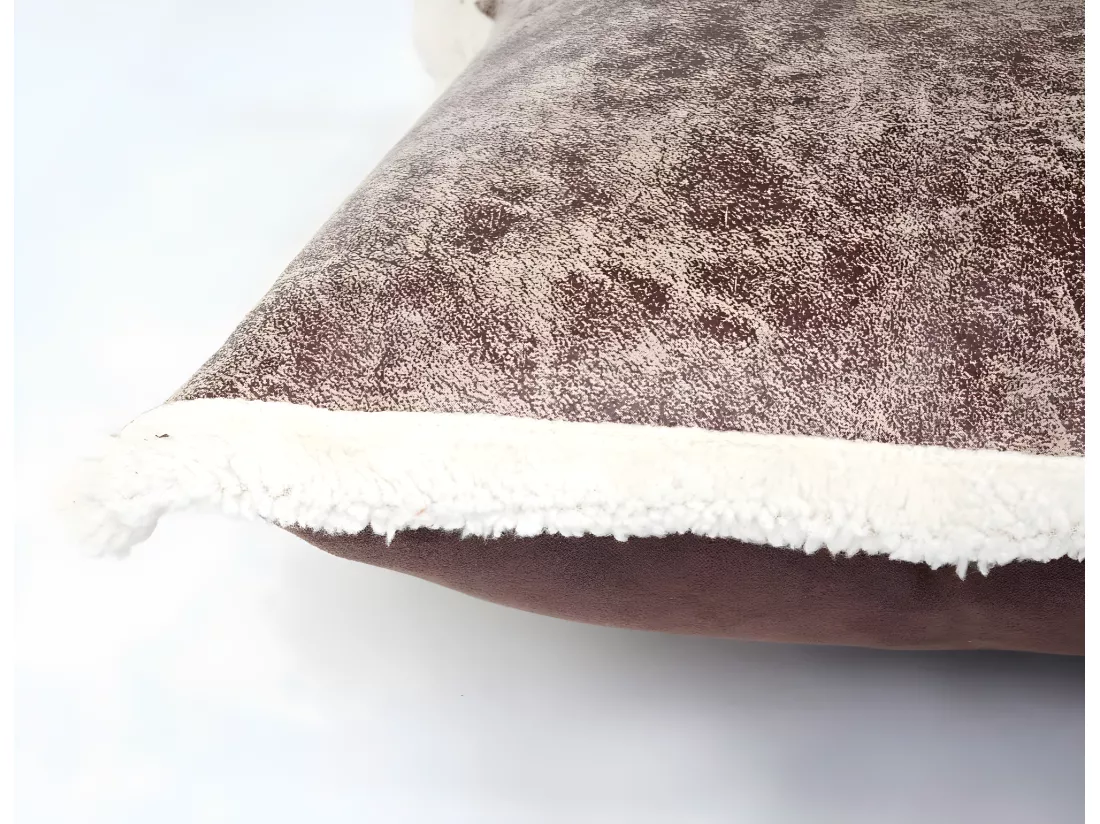 Coussin marron effet suède marron 45 x 45 x 5 cm DECO04067