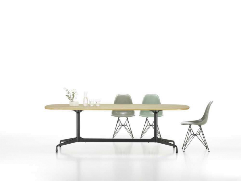 Vitra Eames Segmented Tafel 220 poedercoat deepblack eiken naturel
