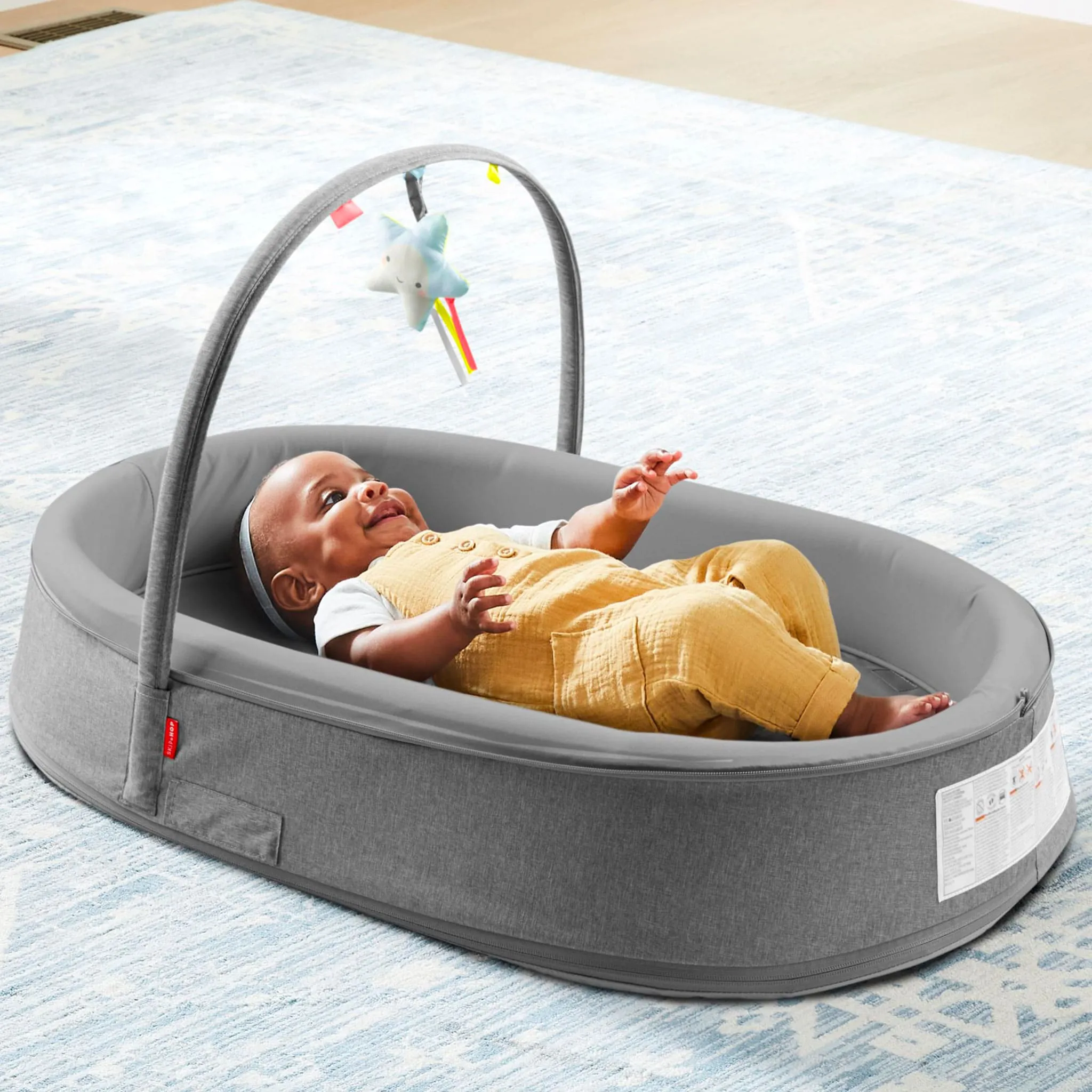 Skip Hop Landeau Portatif 2 Étapes - Gris Mélange