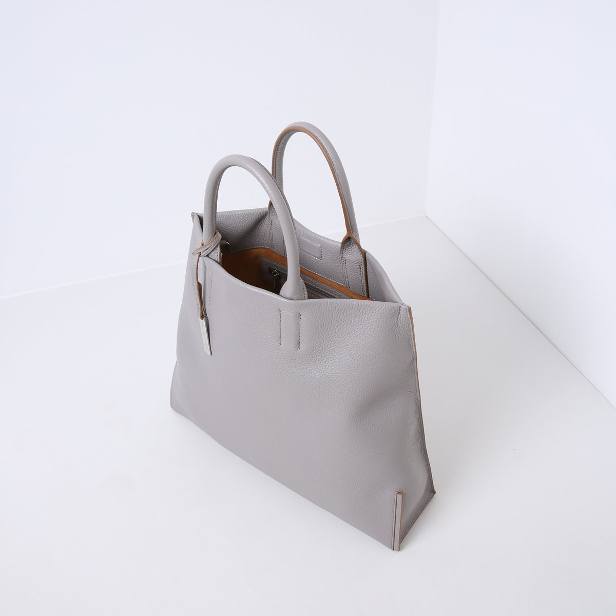HILLY | TAUPE