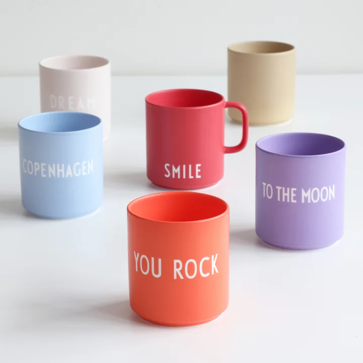 Design Letters - AJ Favourite Porzellan Becher, Peace / grün