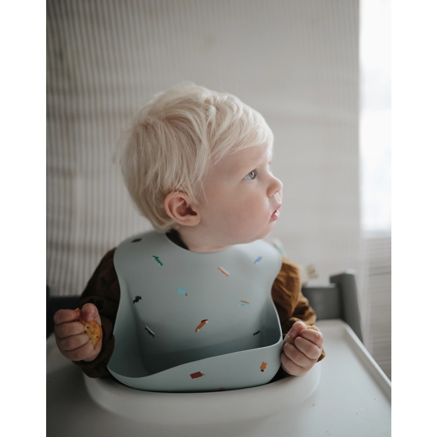 mushie Silikonlätzchen Retro Cars