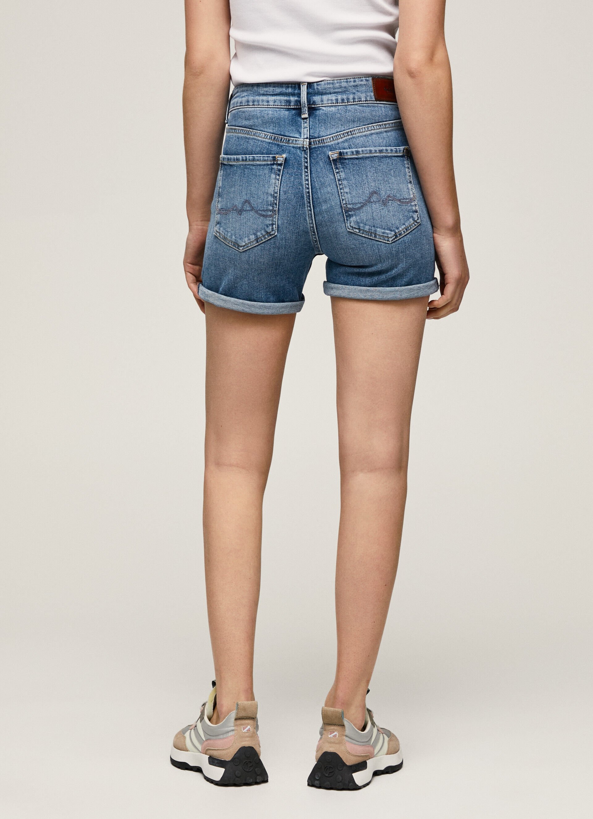 CALÇA JEANS CURTA CORTE REGULAR - jeans