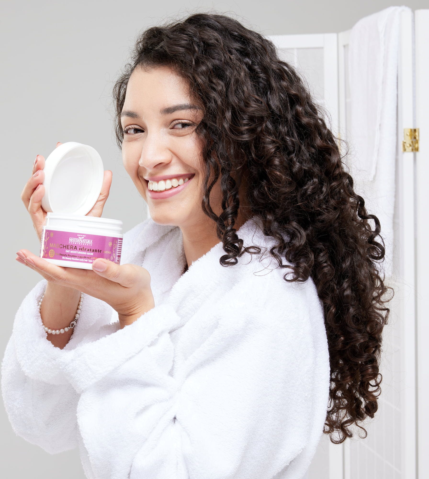 MaterNatura  Feuchtigkeitsspendende Haarmaske mit Haferextrakt, 200 ml