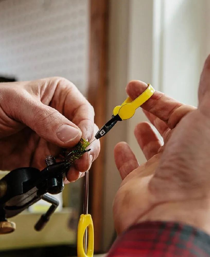 Loon Loon Ergo Hackle Plier Yellow Ergonomisk Hackletang Til Fluebinding
