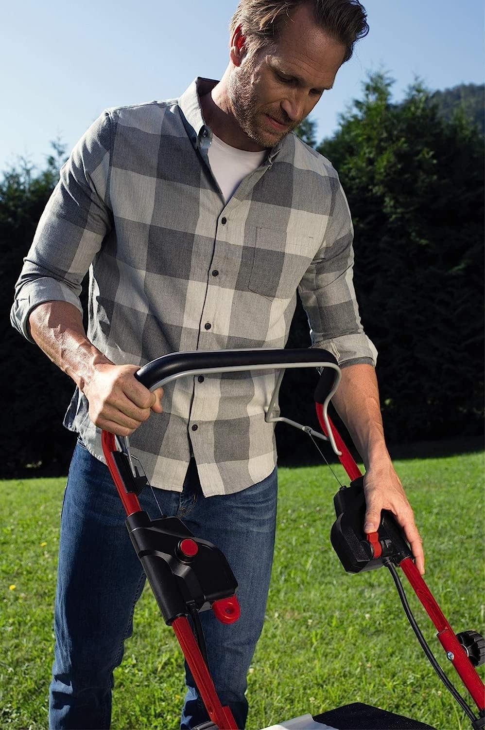 Einhell Akku-Rasenmäher GP-cm 36/47 S HW Li Kit Power X-Change (36 V, 47 cm Schnittbreite, bis 700 m², Brushless, Radantrieb, 75 L Fangkorb, inkl. 4X 4,0 Ah + 2X Twincharger)