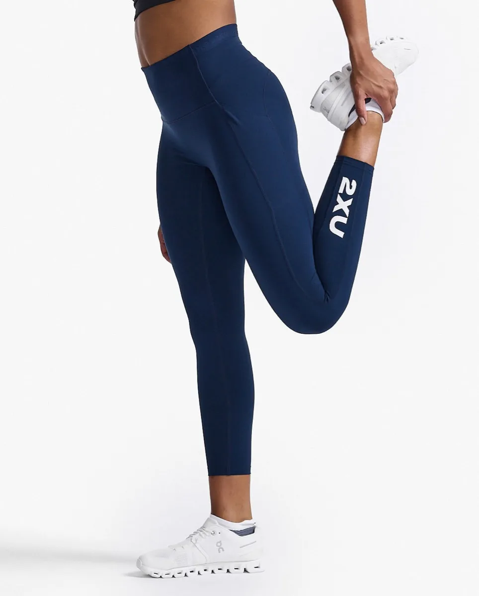 2XU Women's Form Stash Hi-Rise Compression 7/8 Midnight/White