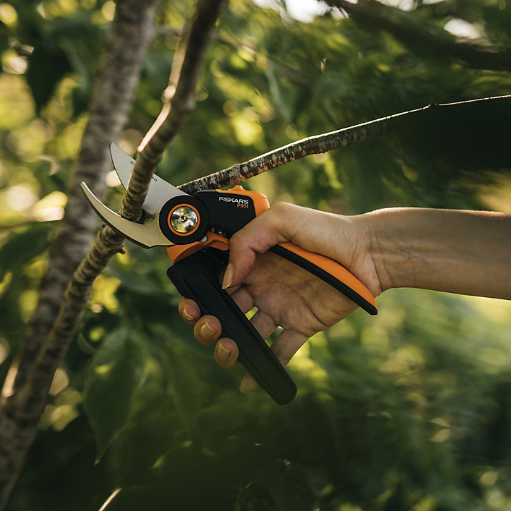 Sécateur X-series à lame franche P961 Fiskars