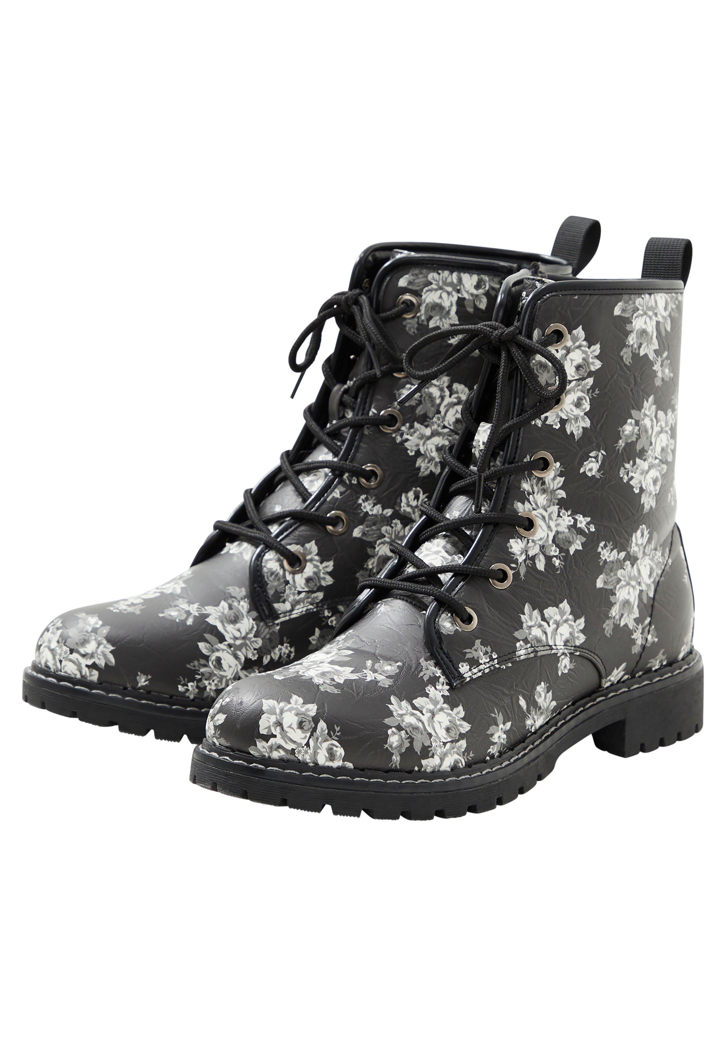 Schnürboots in Crinkle-Optik