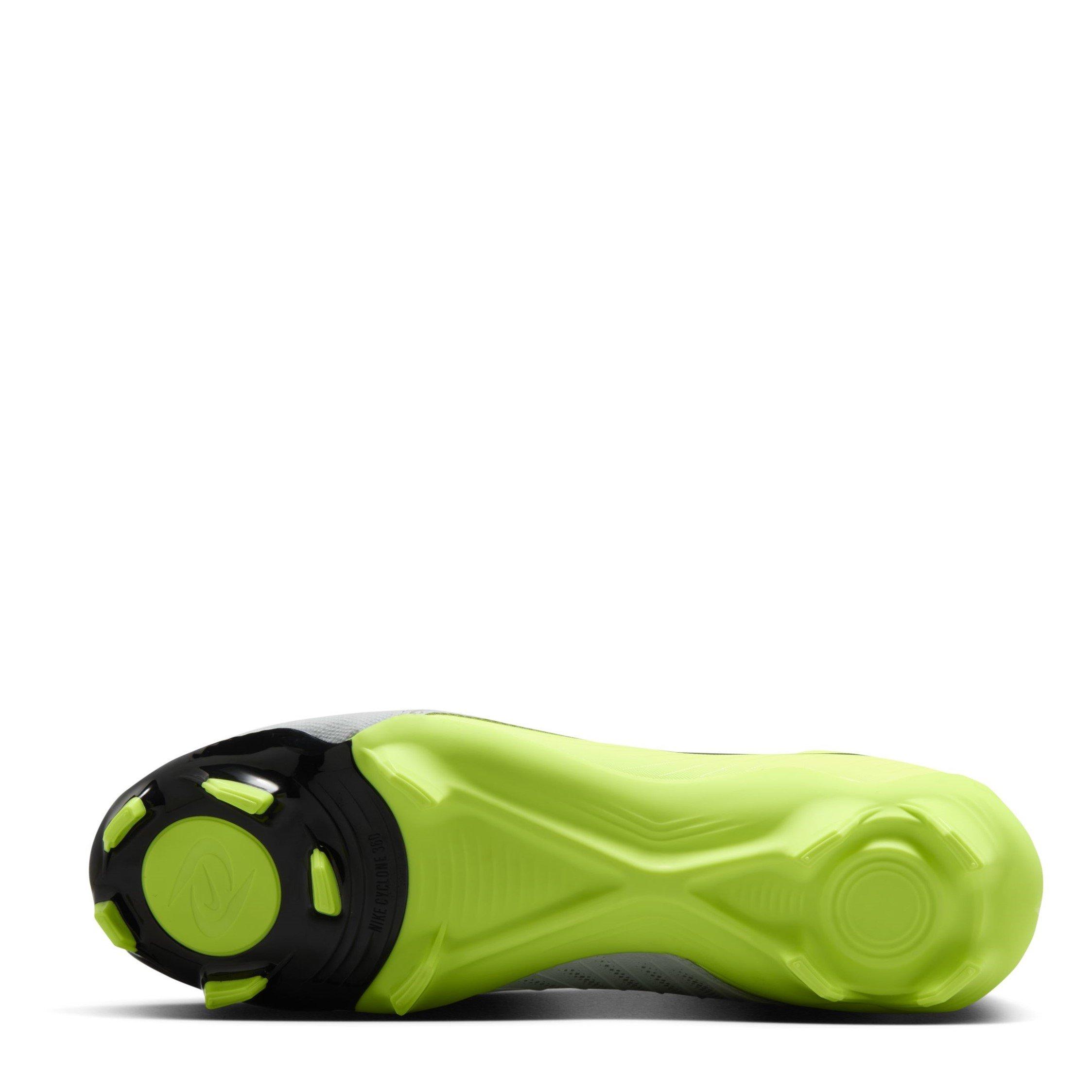 Nike Phantom Luna II Academy Firm Ground Football Boots