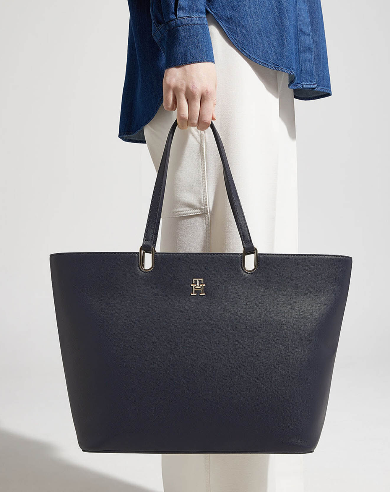 Tommy Hilfiger Sac cabas Timeless bleu marine - 31x48x12 cm