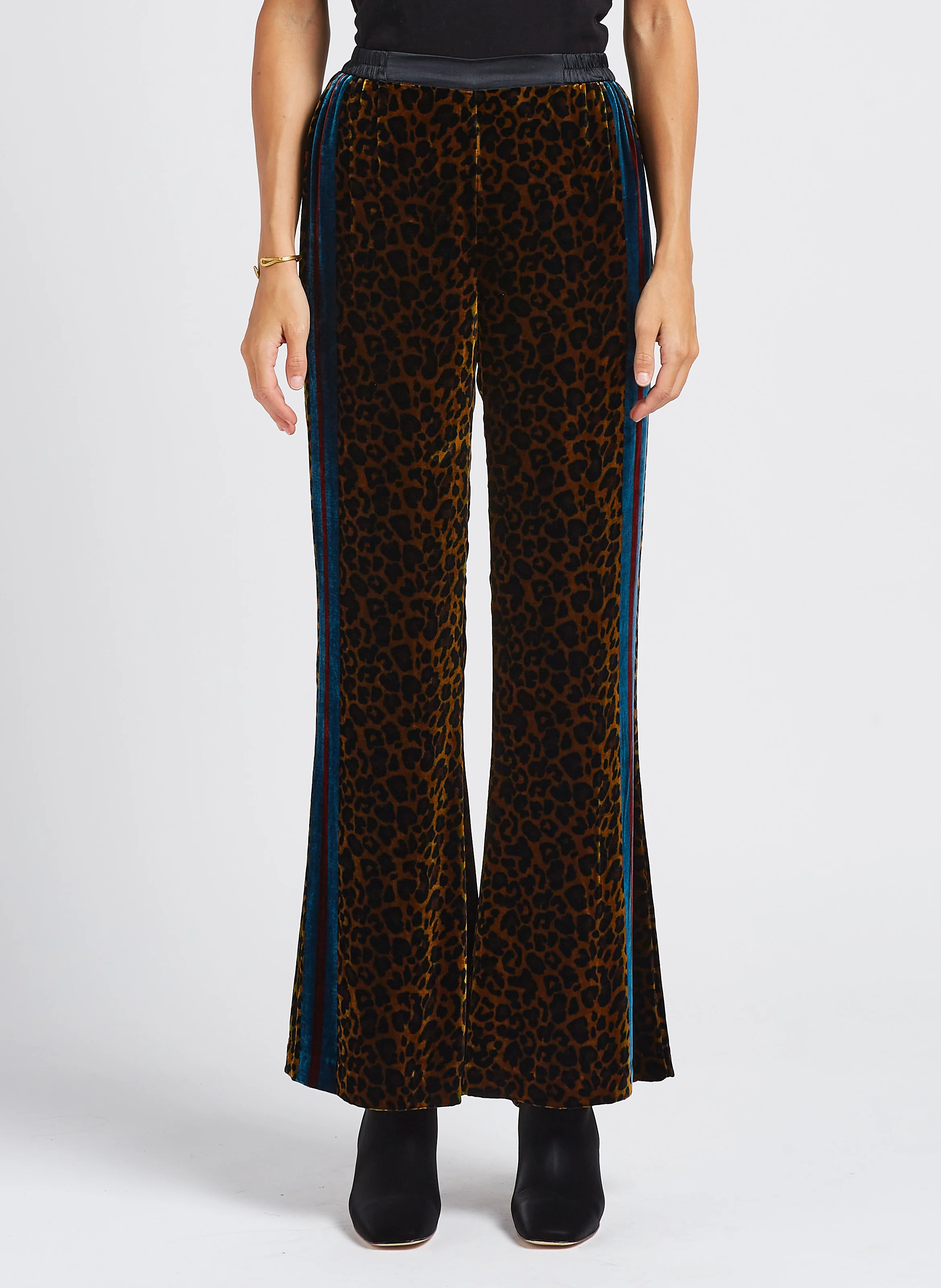 TORA - Pantalon droit à imprimé léopard| Multicolore