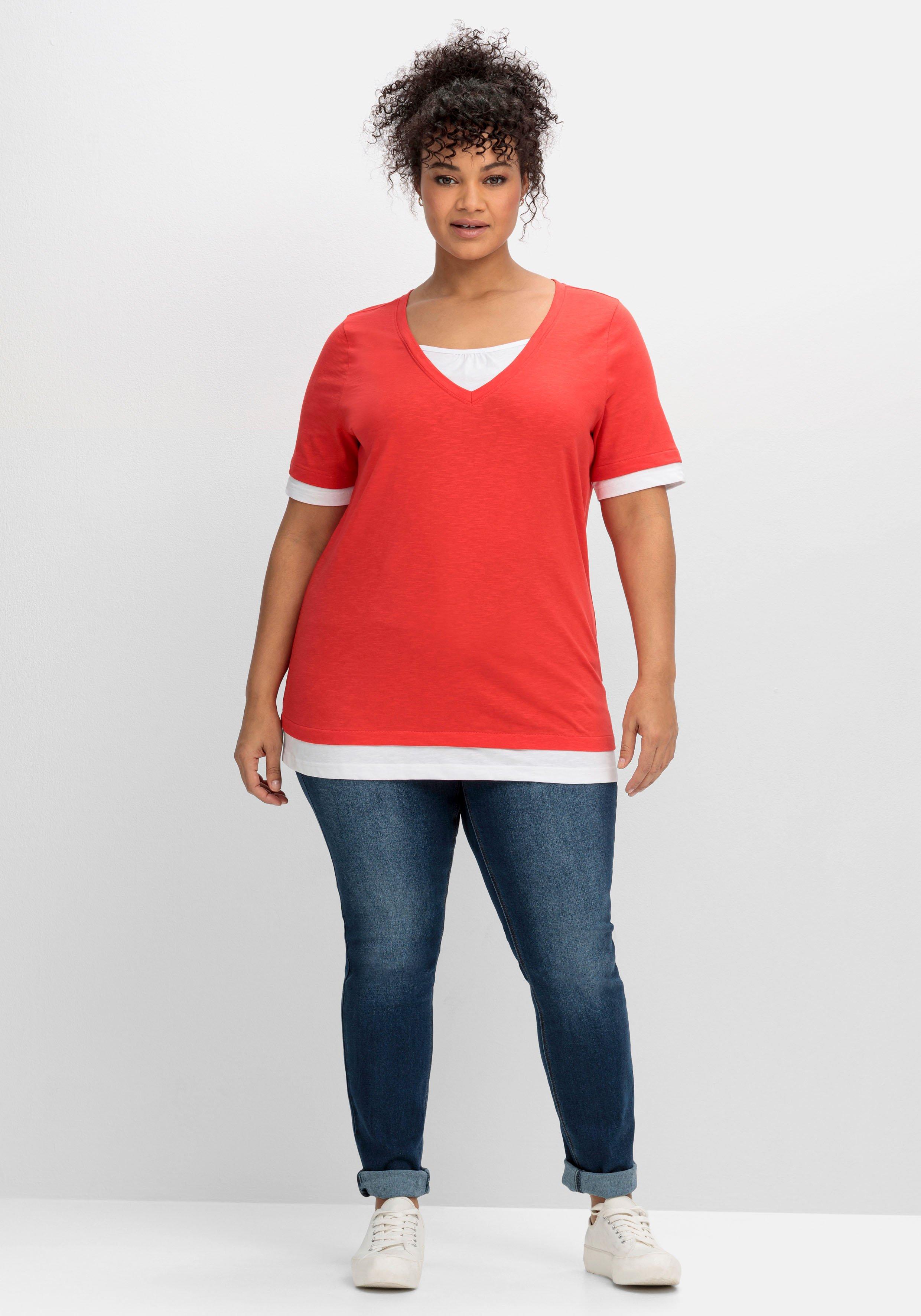 Jerseyshirt in 2-in-1-Optik, mit V-Ausschnitt