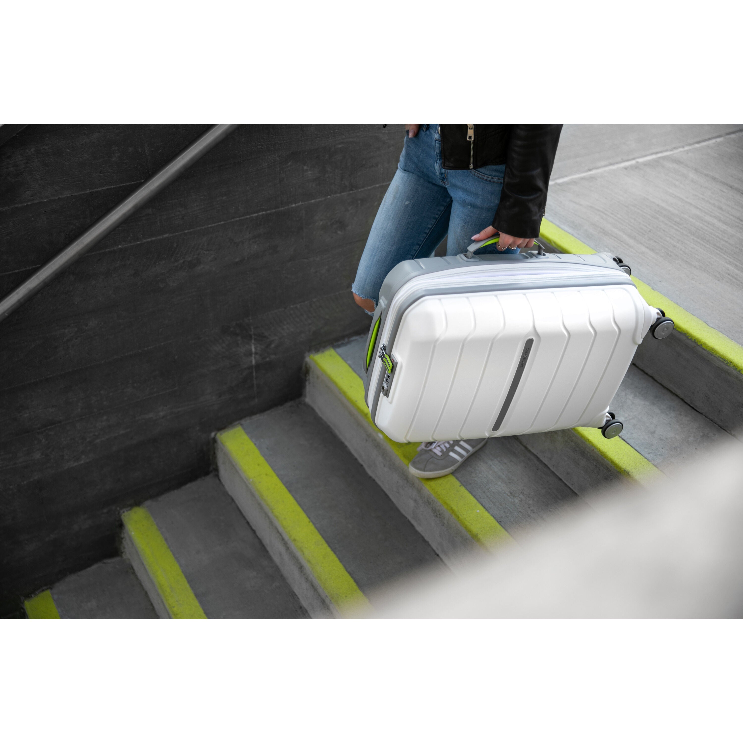 Mala de bordo Samsonite Freeform com rodinhas giratórias