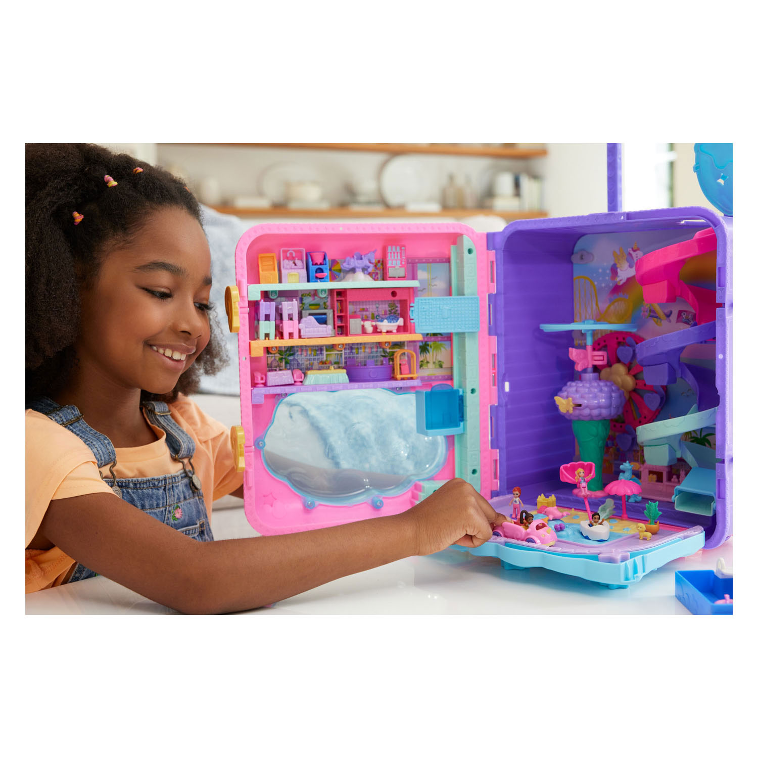 Polly Pocket Pollyville Resort Rolkoffer Speelset