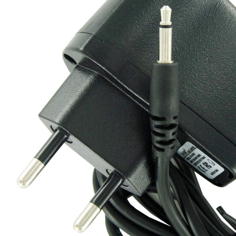 Lader geschikt voor Gardena Accu3, Accu4, ST450, V12, Accu6, 14,5 Volt 140mA. Let op de stekker.