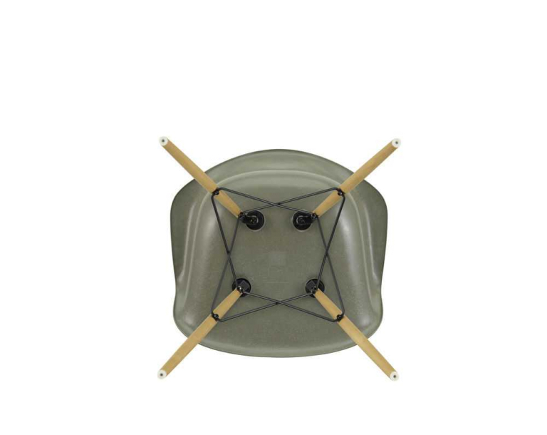 Vitra Eames DAW Fiberglass stoel essen, parchment