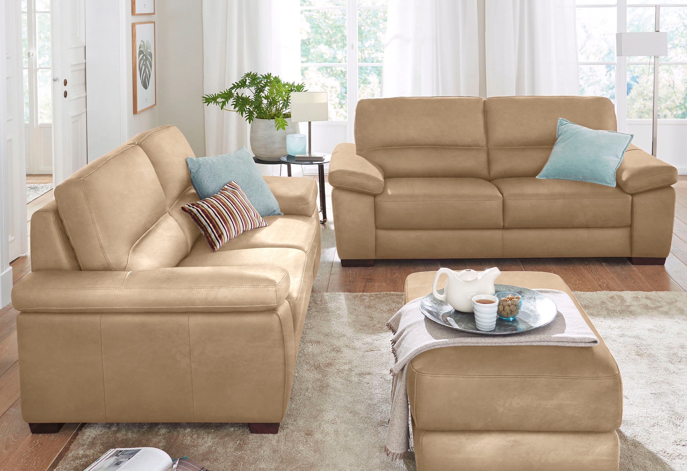 CALIA ITALIA 2-Sitzer »Gaia, Sofa im edlen Design und mit erstklassigem Sitzkomfort« aus pflegeleichtem Luxus-Microfaser Ginevra Hydro Care