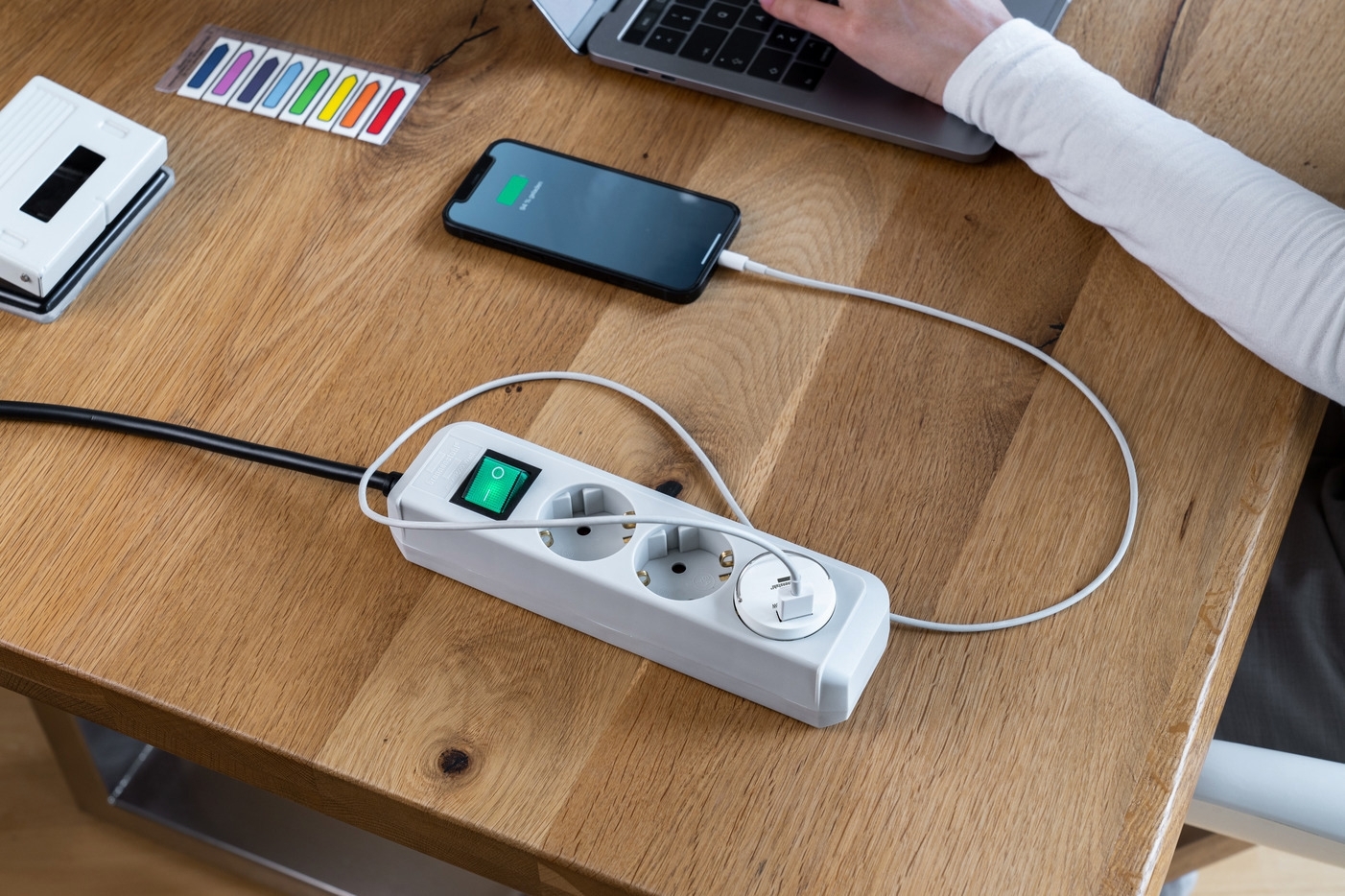 Brennenstuhl Steckdosenadapter Schutzkontakt 230 V auf USB-A 5 V