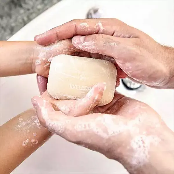 Sabonete vegetal orgânico de calêndula Weleda 100g