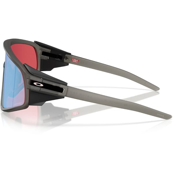 SFS272_Lunettes lifestyle OAKLEY LATCH PANEL MATTE GREY SMOKE/PRIZM SNOW SAPPHIRE