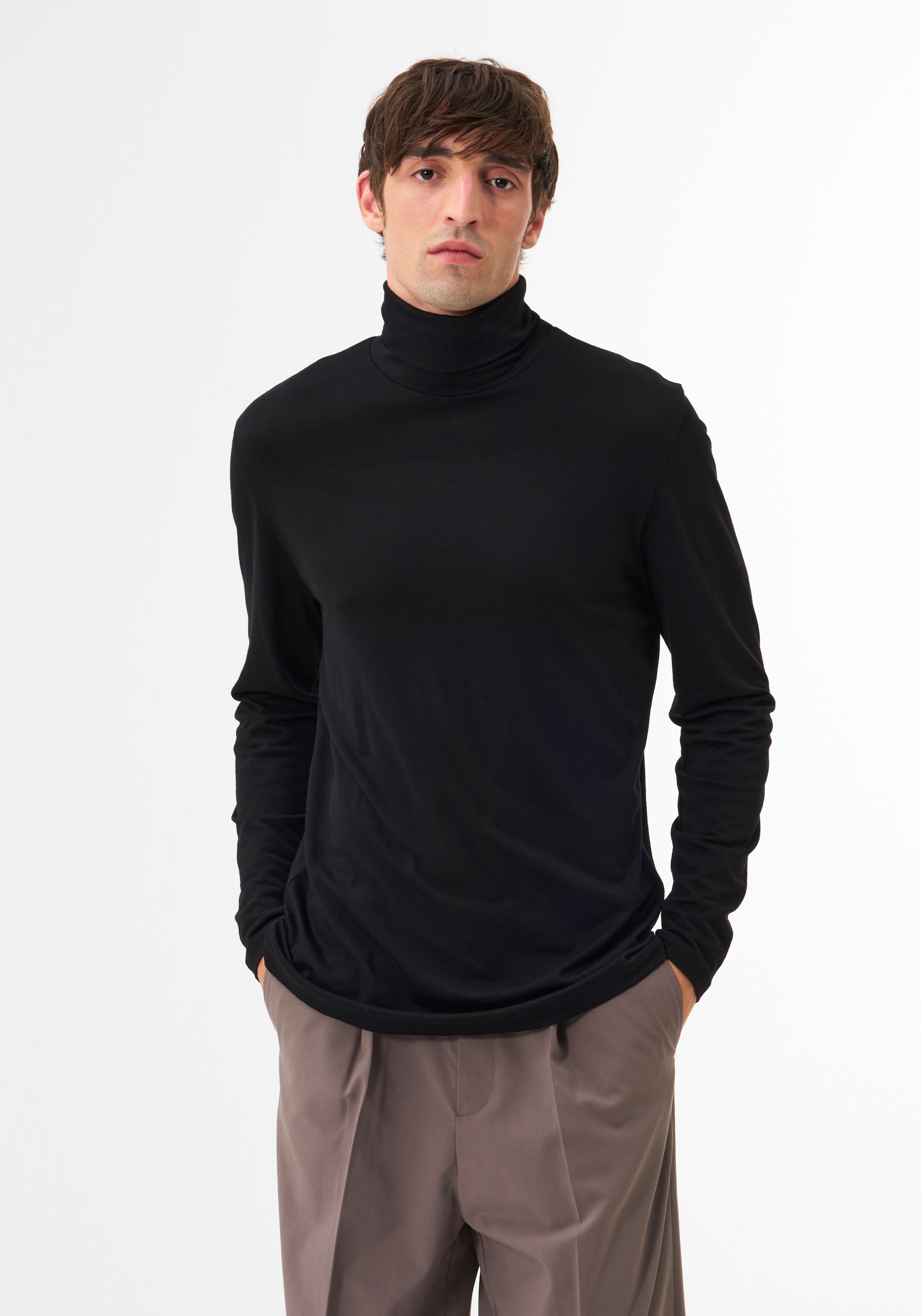 Pinqponq Turtleneck-Longsleeve Merino Men Cover Sheep Black