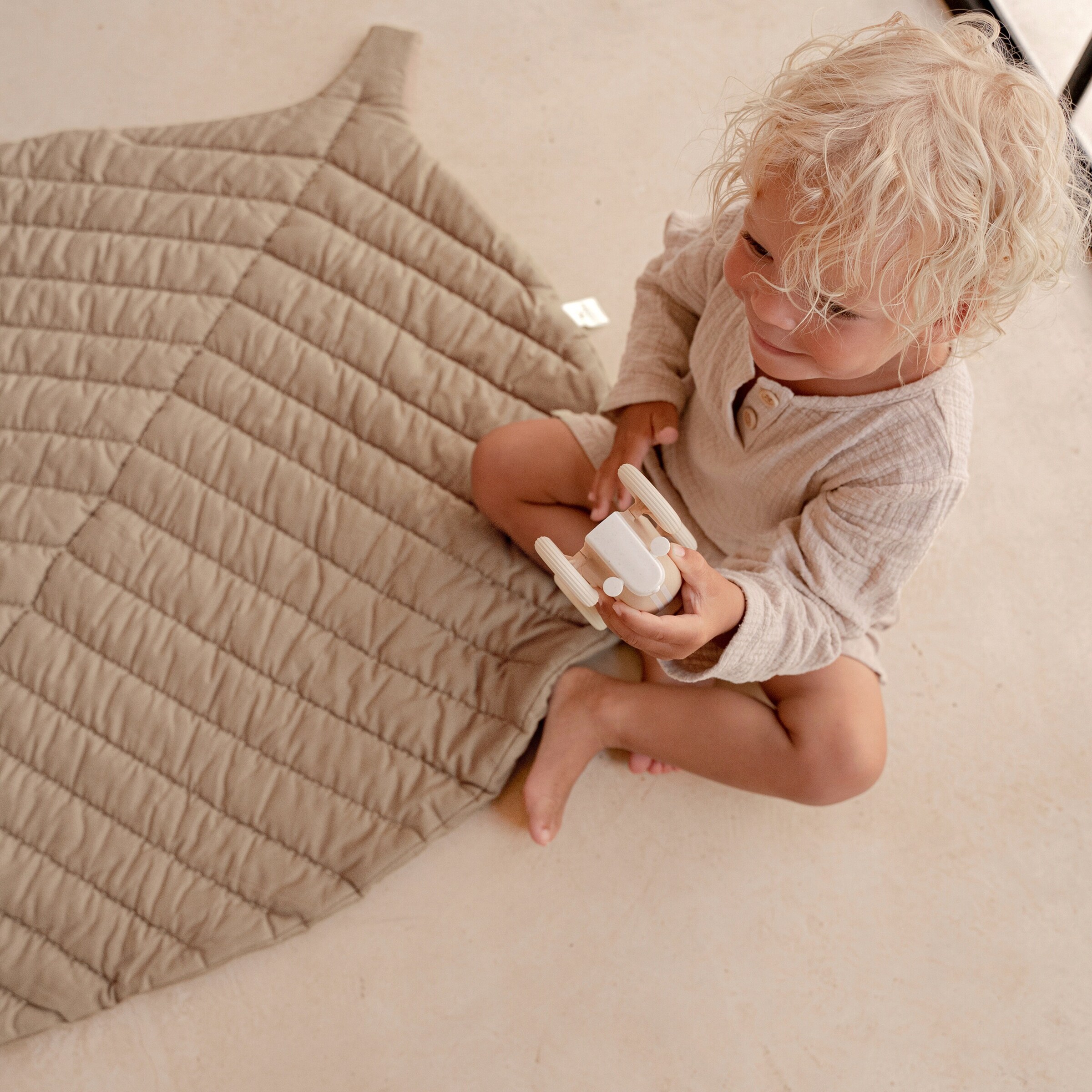 toddlekind Krabbeldecke Blatt 116x87 cm Tan