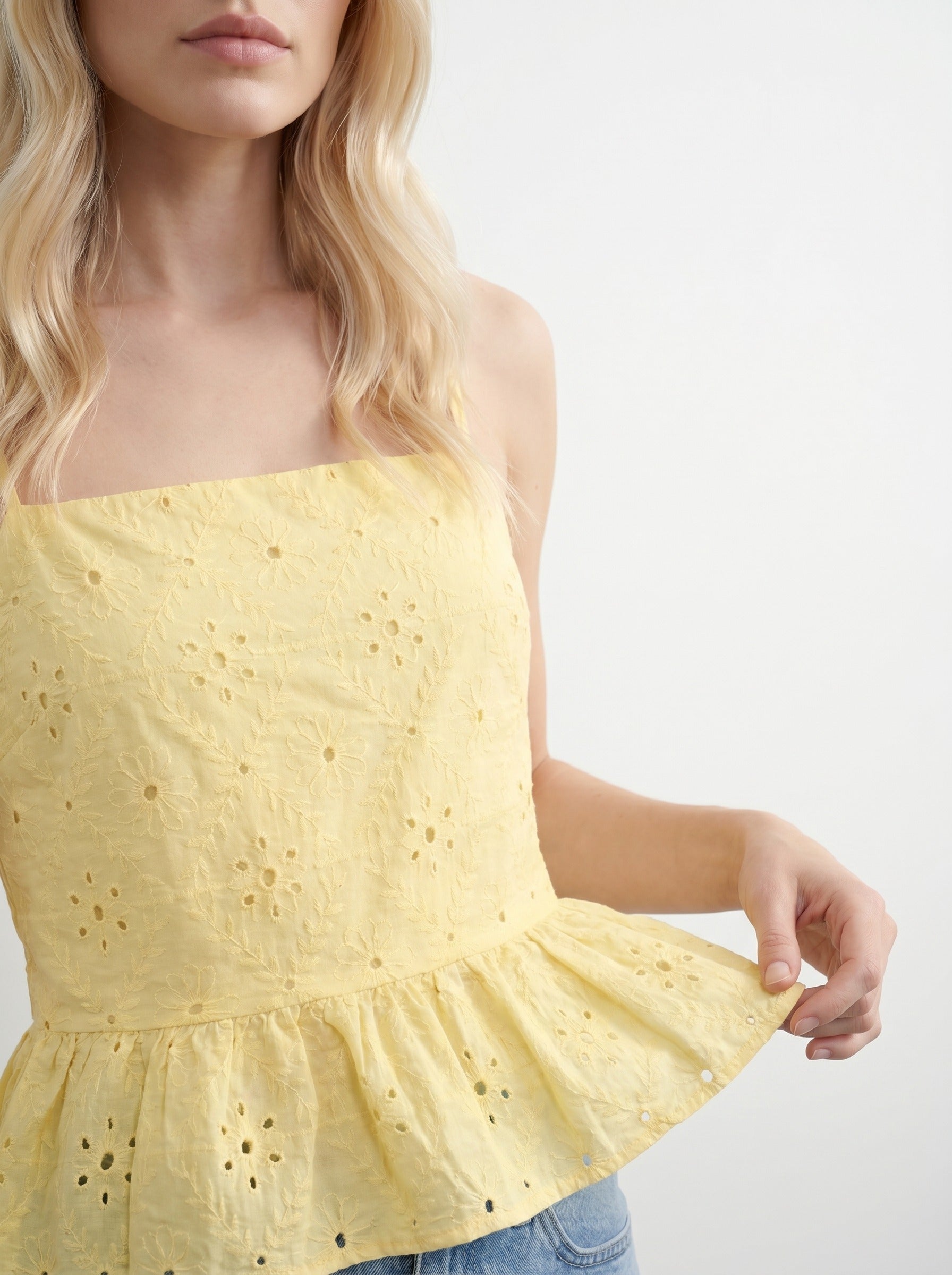 VMELIZA Top
