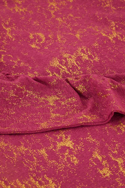 Roze metallic top met gedrapeerde mouw
