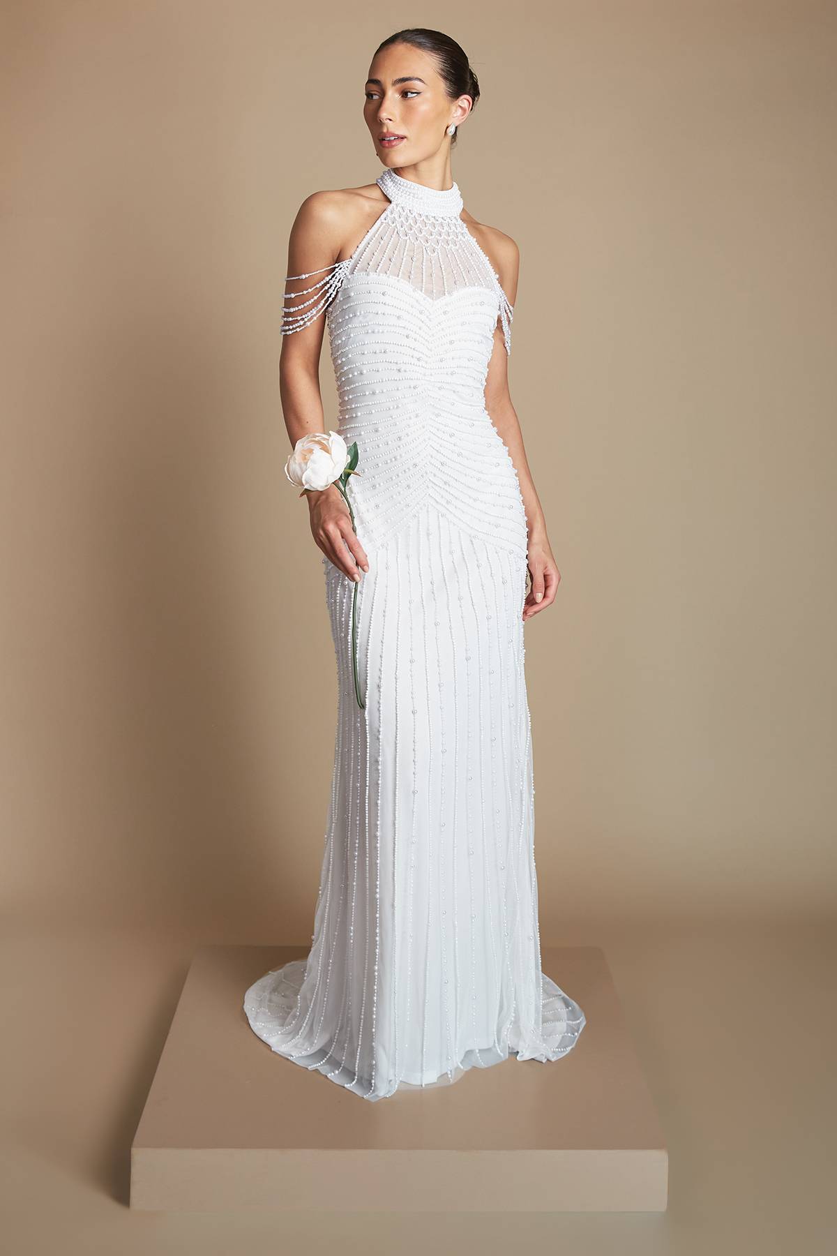 Coast Robe De Mariée À Manches Drapées Ornée De Perles