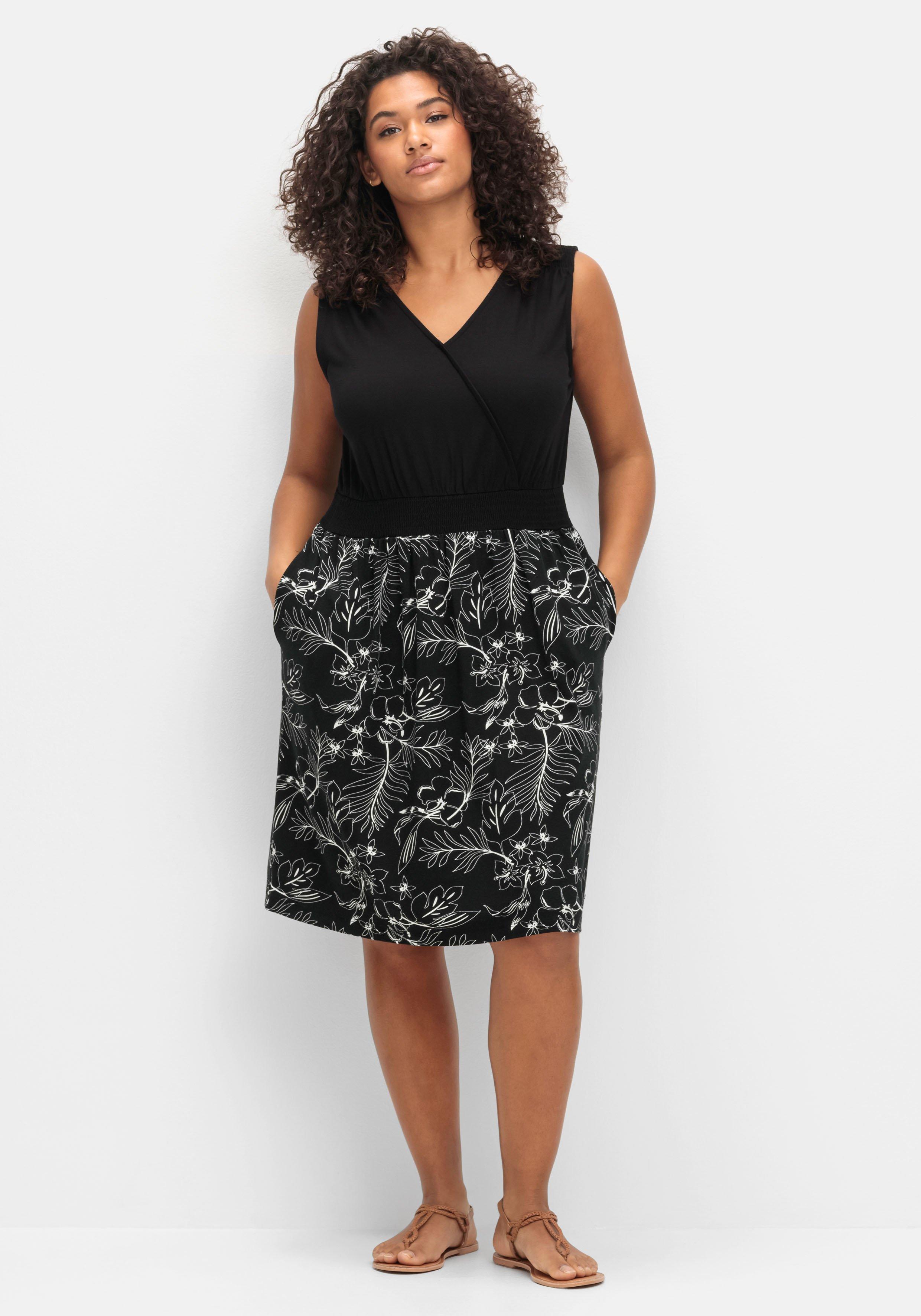 Jerseykleid in Wickeloptik, mit V-Cut hinten