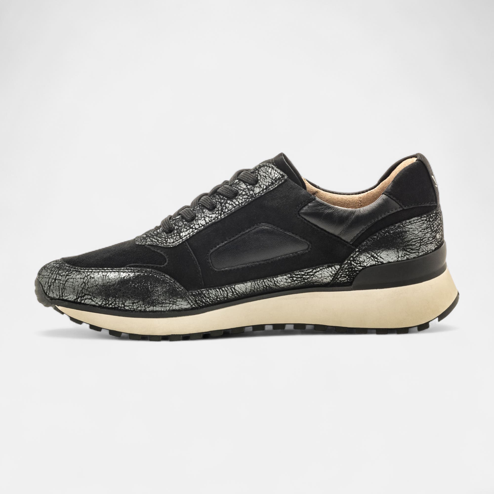 Baskets basses Femme en cuir noir
