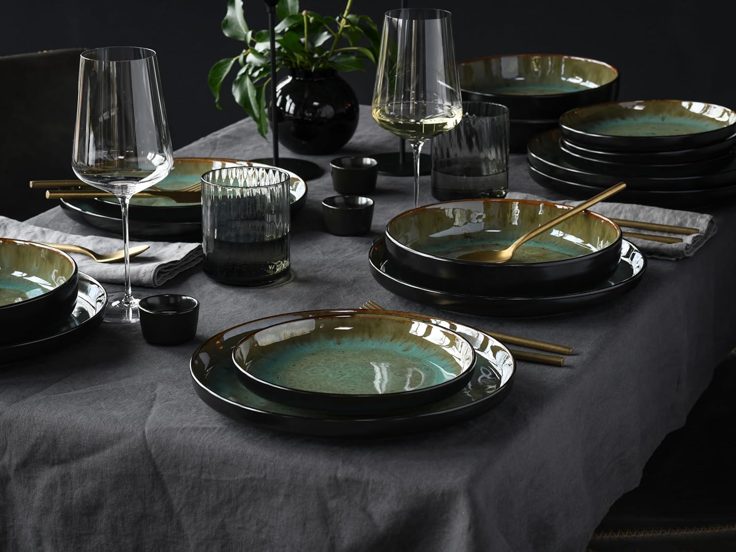CreaTable, 21557, Serie Nordic Fjord, 18-teiliges Geschirrset für 6 Personen, Teller Set aus Steinzeug, spülmaschinen- und mikrowellengeeignet, Qualitätsproduktion