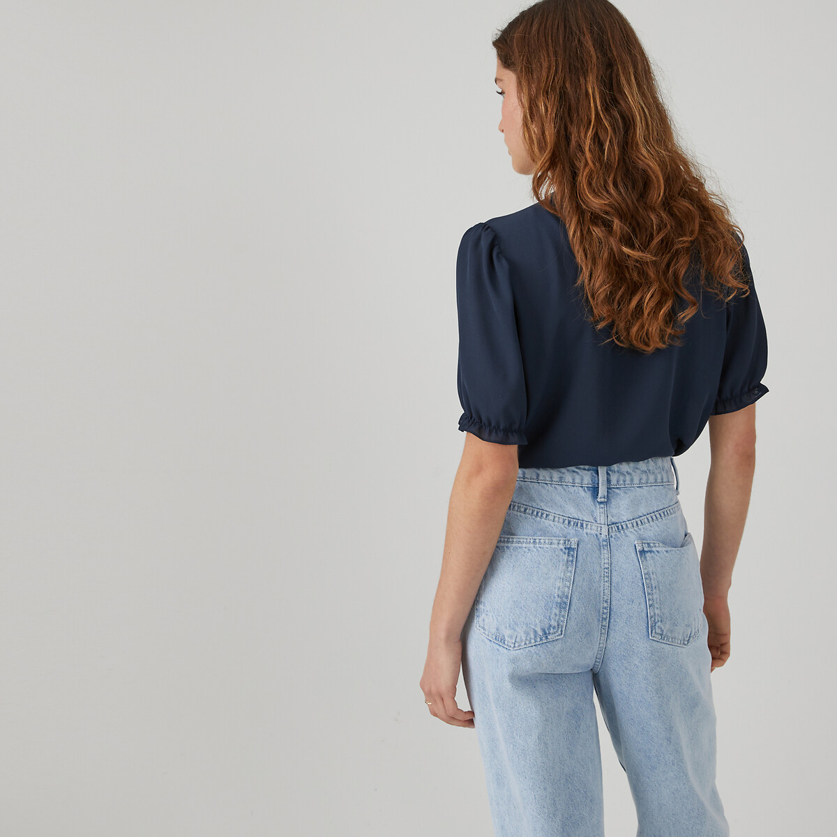 COLEÇÃO LA REDOUTE<br>Blusa com decote em V e mangas curtas