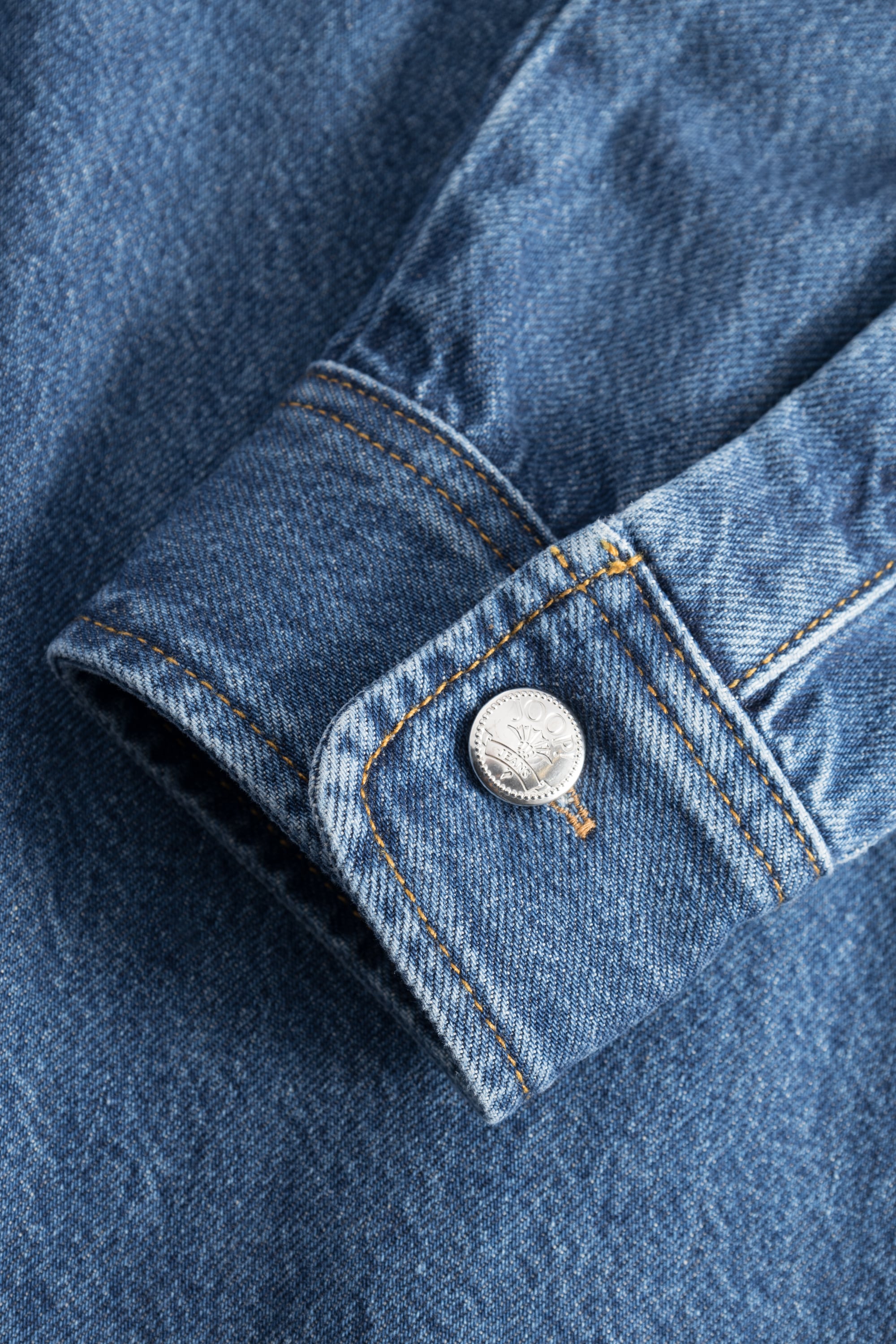 Joop Jeans Jeansbluse »Udela«, mit bestickter Tasche