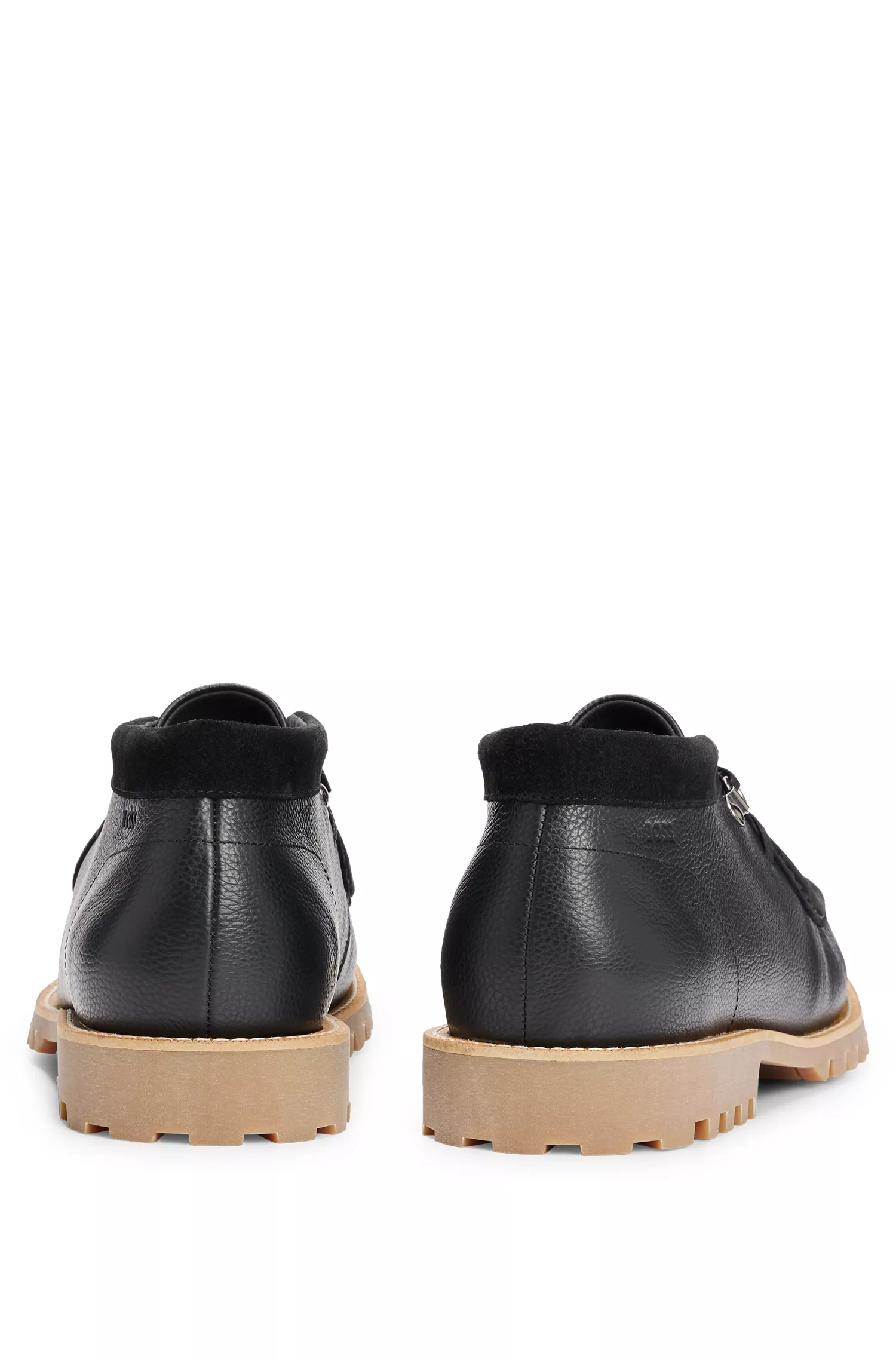 Botas desert BOSS em couro granulado preto com sola de borracha tratorada