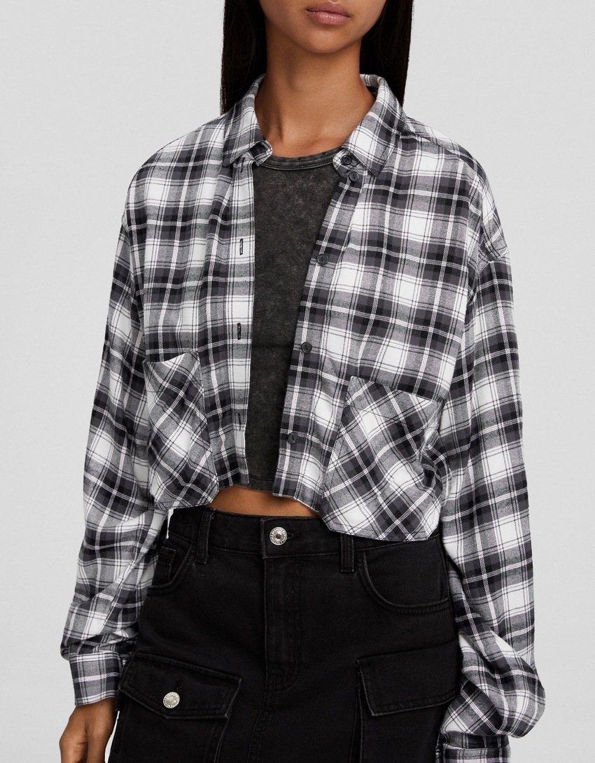 Camisa xadrez cropped de manga comprida