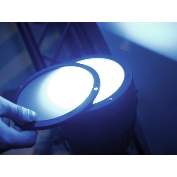 Eurolite LED Theatre COB 200 RGB+WW
