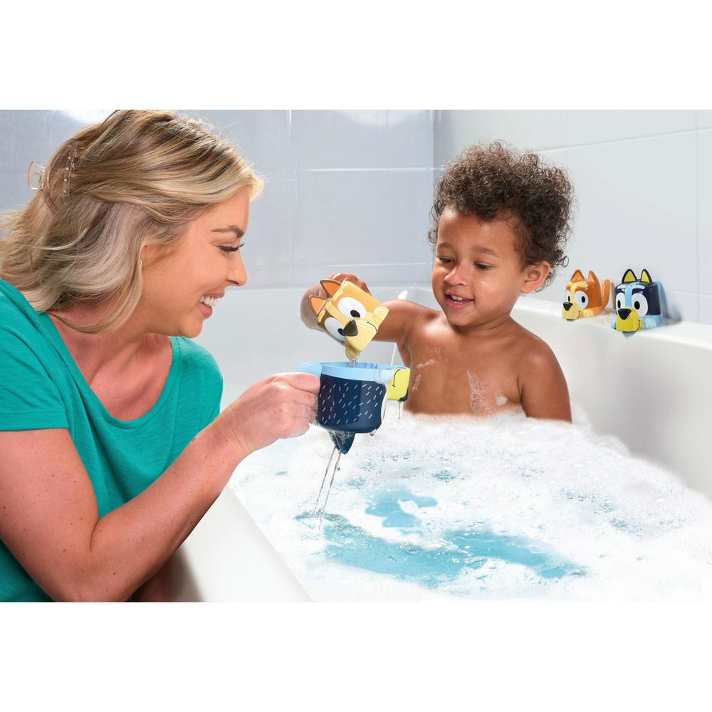 TOMY Toomies Bluey Pourers Badespielzeug