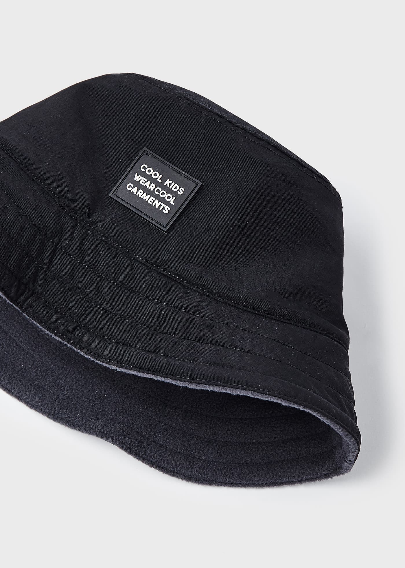Chapéu chanel reversível para meninos