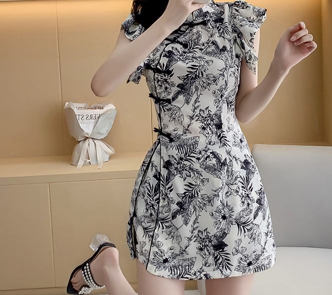 Petit Lace - Set: Hanfu-top met korte mouwen, bandkraag en bloemenprint + shorts met hoge taille
