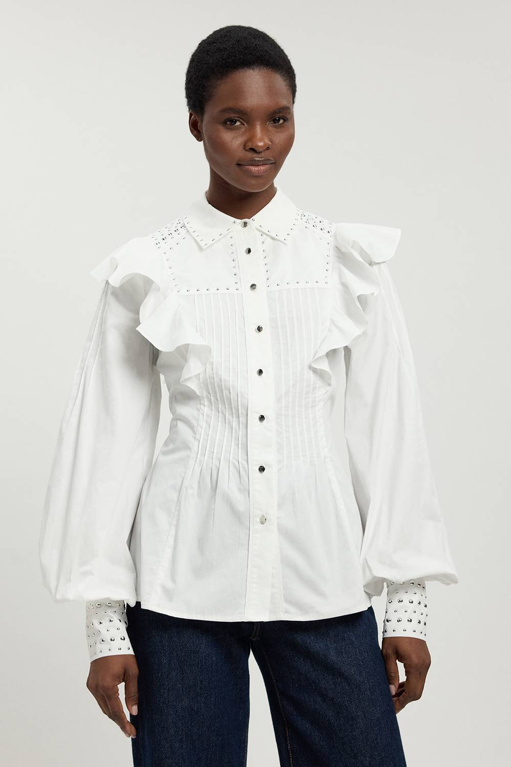 KarenMillen Chemise Maxi En Satin De Coton Tissé À Clous Avec Manches Dramatiques