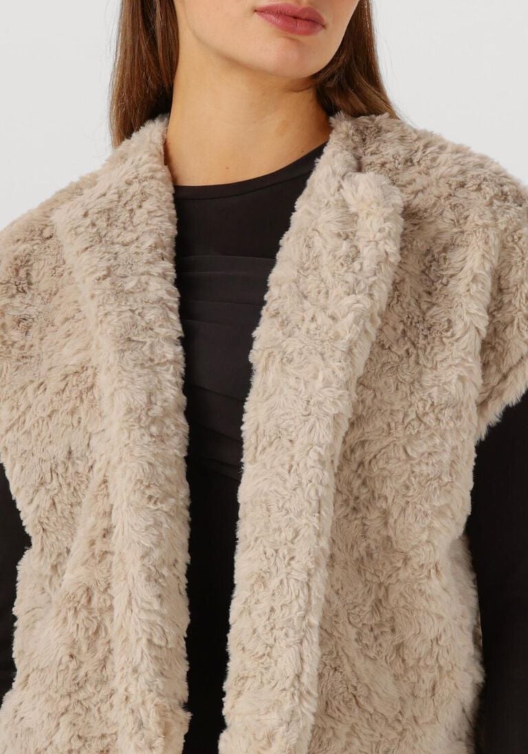 beige ruby tuesday gilet iann